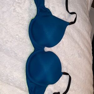 Tea t-shirt bra